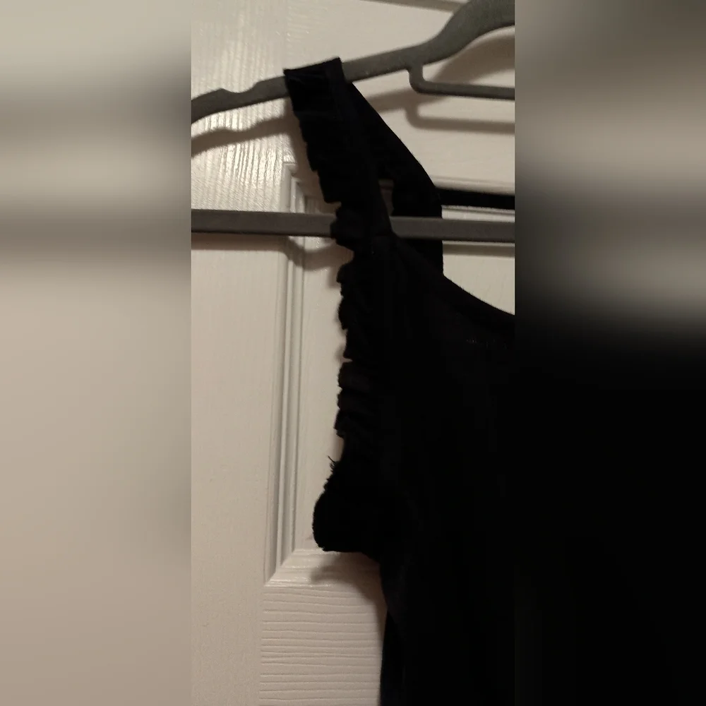 Chaser brand Black ribbed ruffle Tank Top New With Tags Small - Picture 7 of 9